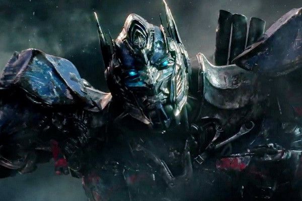 Transformer: The Last Knight bị giới phê bình chê tơi tả (1)
