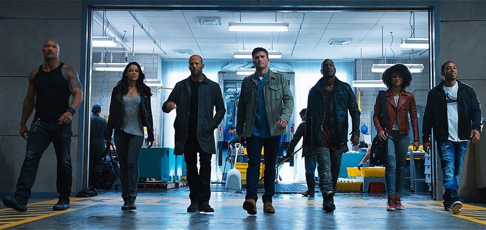 Fast & Furious 8: Siêu phẩm xuất sắc hội tụ đầy đủ 3 chữ "Tình" (6)