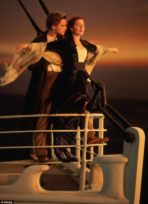 Công bố những thước phim bị xóa khỏi bản chiếu rạp của bộ phim Titanic (8)